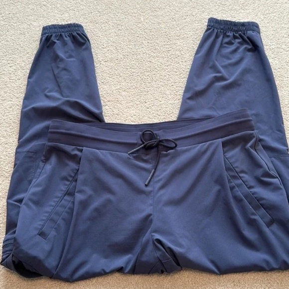 Athleta Venture Pants Navy. 10p - Picture 1 of 3